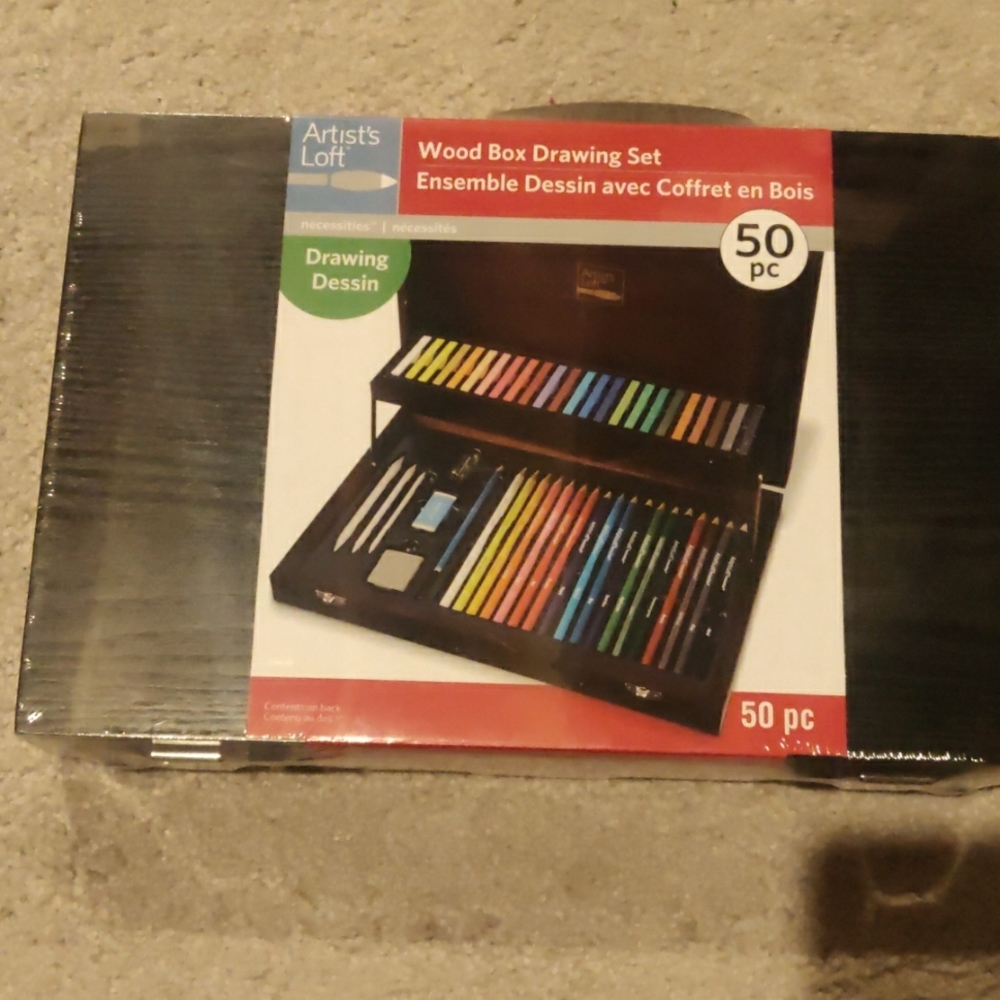 New! Artist's Loft Wood box drawing Set in 50 Piece in plastic